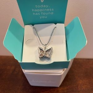 Origami Owl, Butterfly Capsule Necklace, NWT